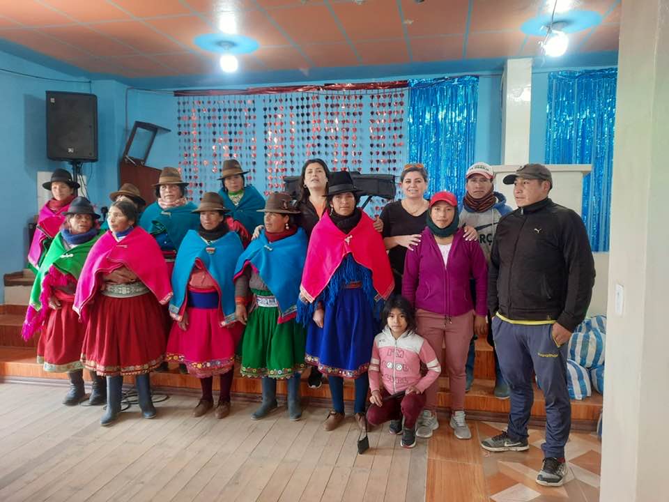 Entrega de ayuda humanitaria en la Comunidad Aña Moyocancha, parroquia Tixán