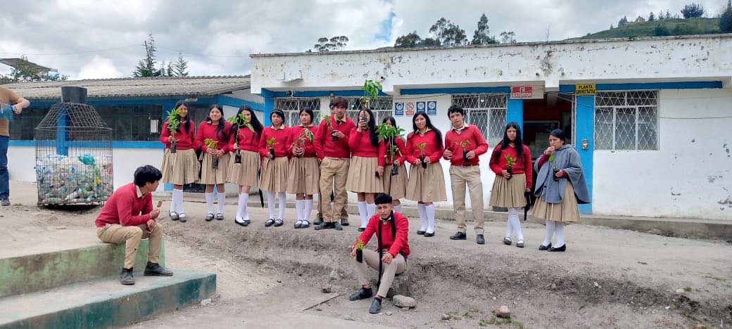 Jornada de capacitación en la Unidad Educativa "Mariscal Antonio José de Sucre"